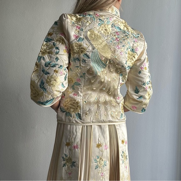 Vintage Oriental Satin Silk Embroidered Jacket +Pleated Skirt Set Gold & Pastel - Picture 5 of 11